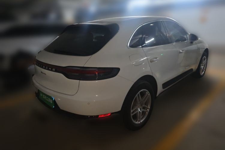 Used Porsche Macan 2021 Macan 2.0T Rear Right 45 Deg