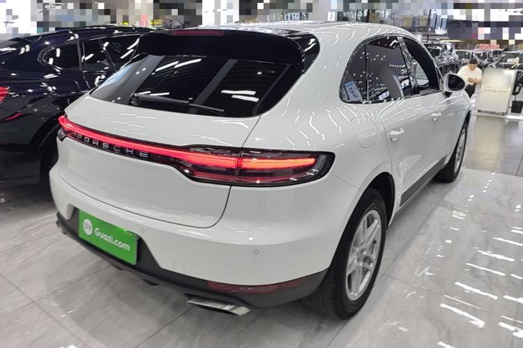 Used Porsche Macan 2021 Macan 2.0T Rear Right 45 Deg