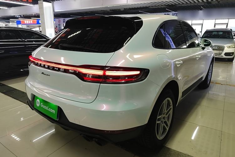 Used Porsche Macan 2021 Macan 2.0T Rear Right 45 Deg