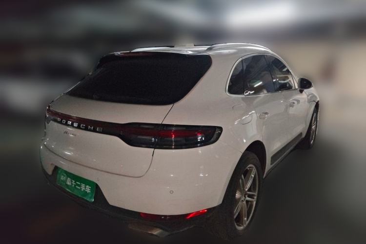 Used Porsche Macan 2021 Macan 2.0T Rear Right 45 Deg