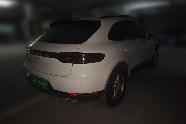 Used Porsche Macan 2021 Macan 2.0T Rear Right 45 Deg