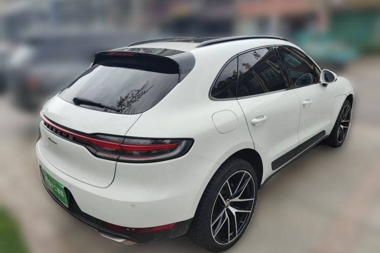 Used Porsche Macan 2021 Macan 2.0T Rear Right 45 Deg