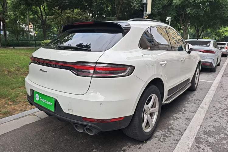 Used Porsche Macan 2021 Macan 2.0T Rear Right 45 Deg