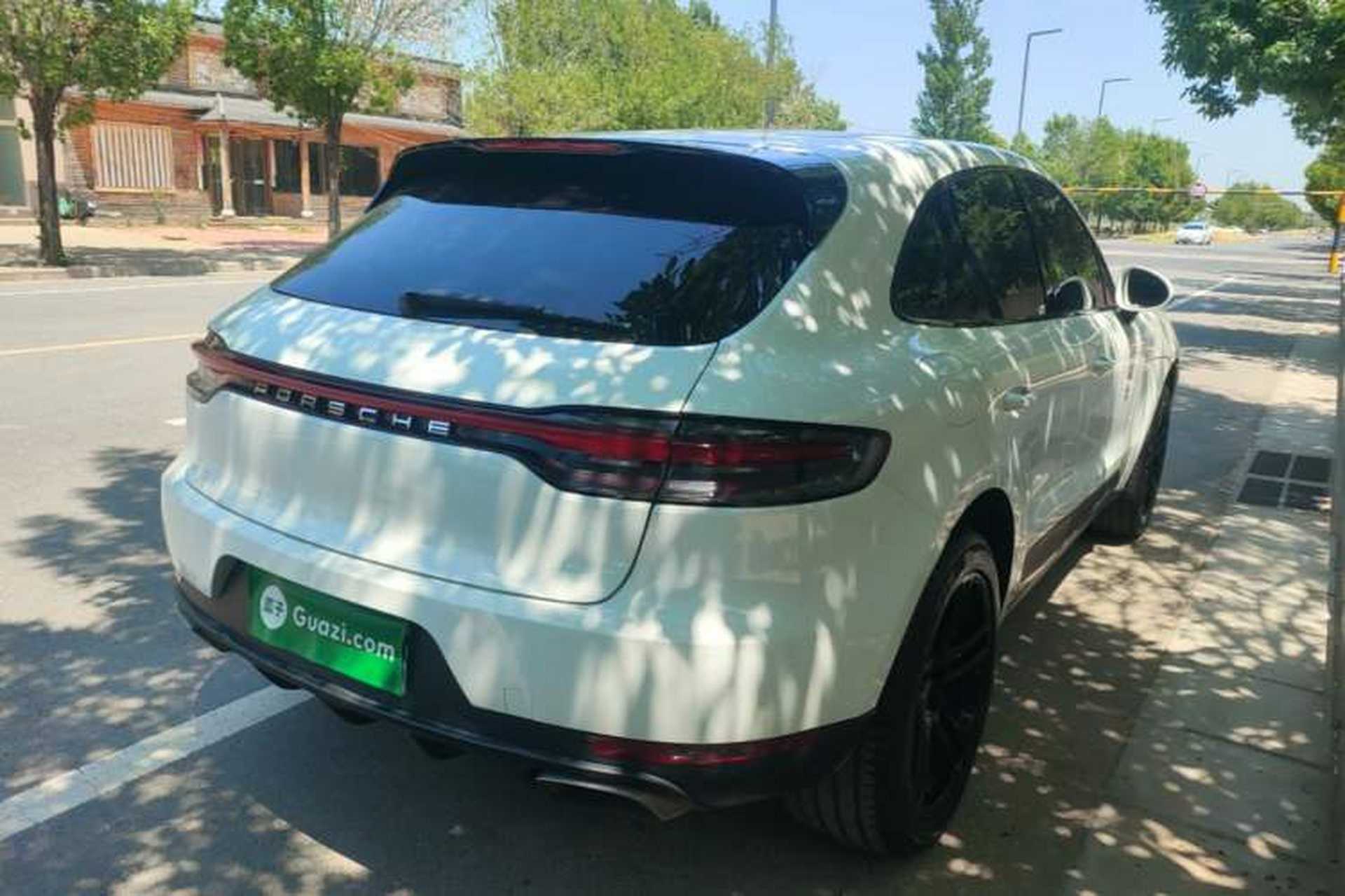 Used Porsche Macan 2021 Macan 2.0T Rear Right 45 Deg