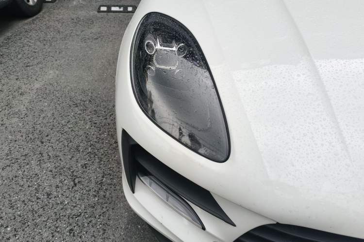 Used Porsche Macan 2021 Macan 2.0T Right Front Headlight