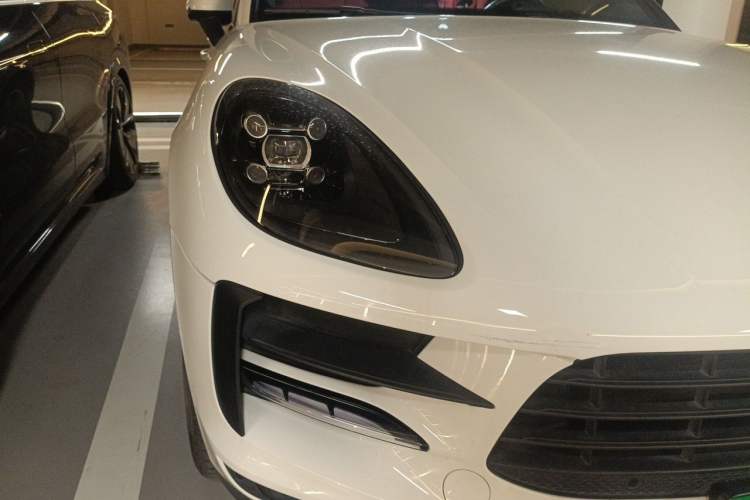Used Porsche Macan 2021 Macan 2.0T Right Front Headlight