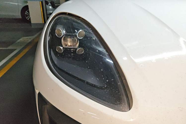 Used Porsche Macan 2021 Macan 2.0T Right Front Headlight