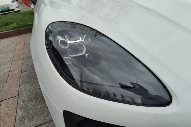 Used Porsche Macan 2021 Macan 2.0T Right Front Headlight