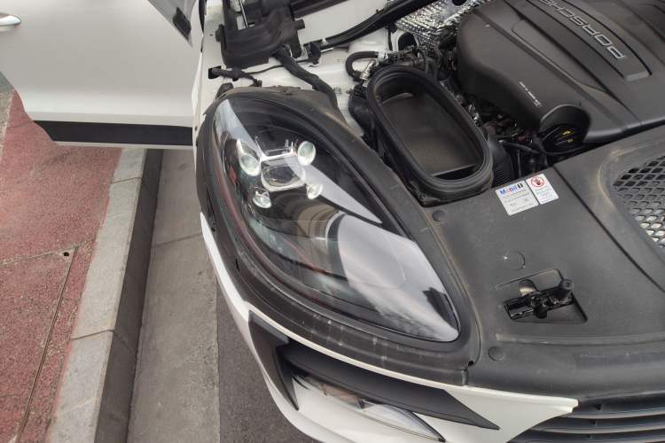 Used Porsche Macan 2021 Macan 2.0T Right Front Headlight