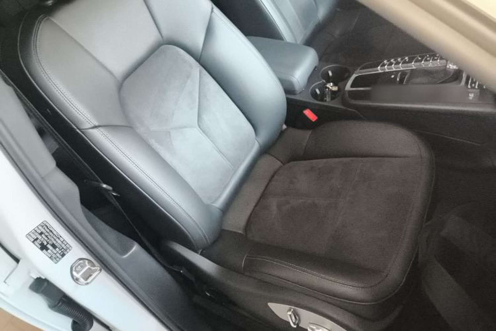 Used Porsche Macan 2021 Macan 2.0T Right Front Seat