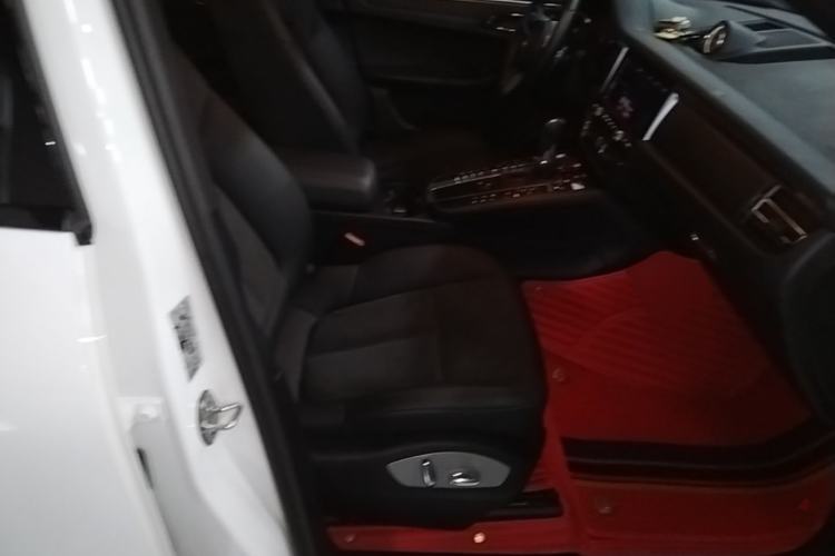 Used Porsche Macan 2021 Macan 2.0T Right Front Seat
