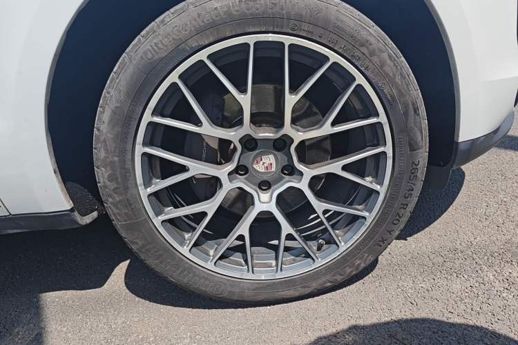 Used Porsche Macan 2021 Macan 2.0T Right Front Wheel Hub