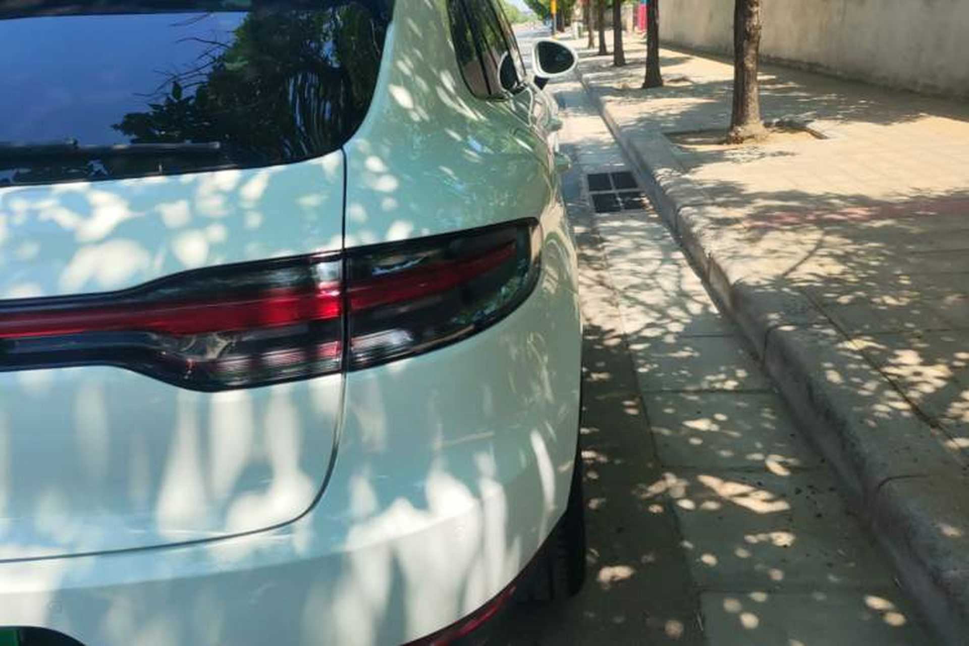 Used Porsche Macan 2021 Macan 2.0T Right Rear Taillight