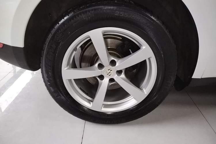 Used Porsche Macan 2021 Macan 2.0T Right Rear Wheel Hub