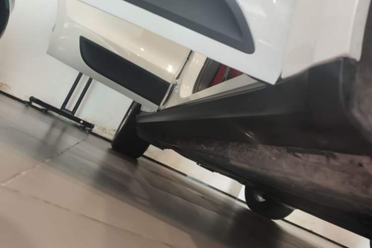 Used Porsche Macan 2021 Macan 2.0T Right Side Sill