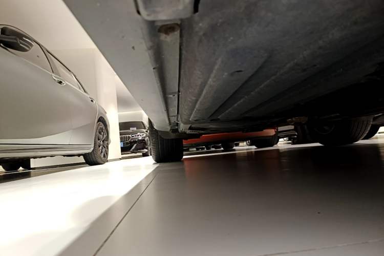 Used Porsche Macan 2021 Macan 2.0T Right Side Sill