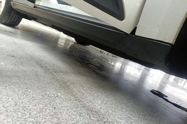 Used Porsche Macan 2021 Macan 2.0T Right Side Sill