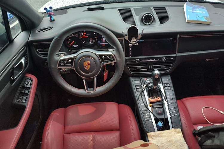 Used Porsche Macan 2021 Macan 2.0T Steering Wheel