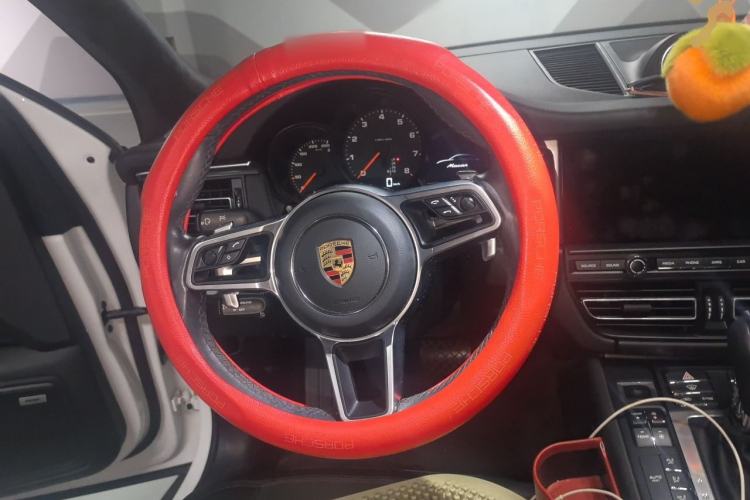 Used Porsche Macan 2021 Macan 2.0T Steering Wheel