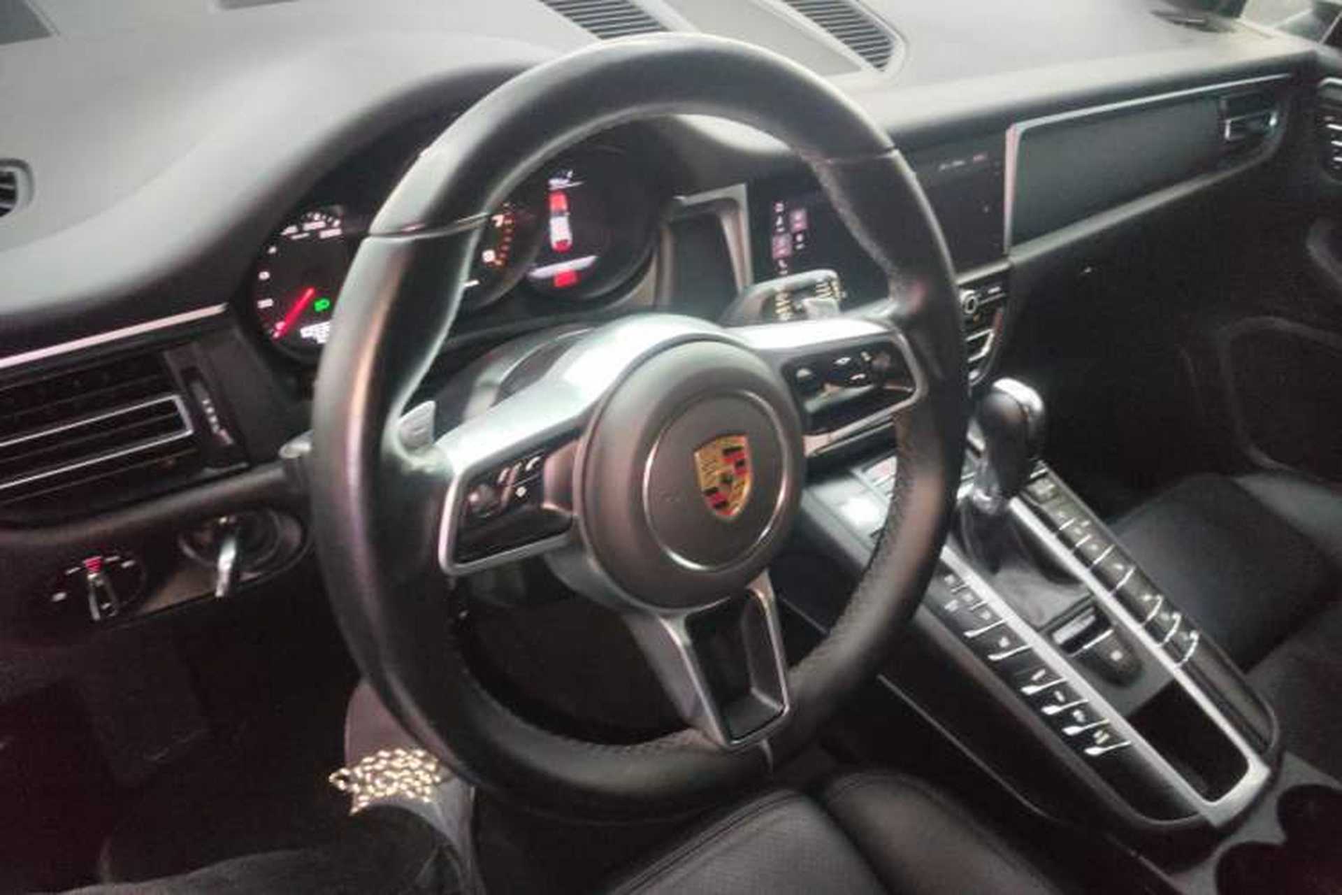 Used Porsche Macan 2021 Macan 2.0T Steering Wheel