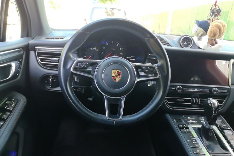 Used Porsche Macan 2021 Macan 2.0T Steering Wheel