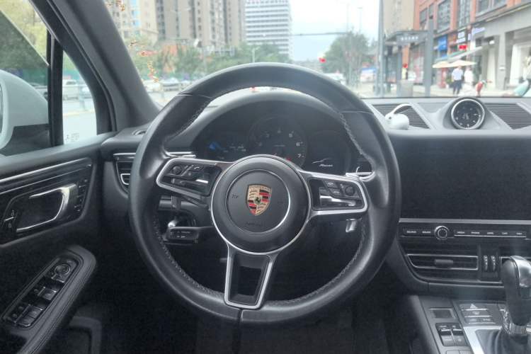 Used Porsche Macan 2021 Macan 2.0T Steering Wheel