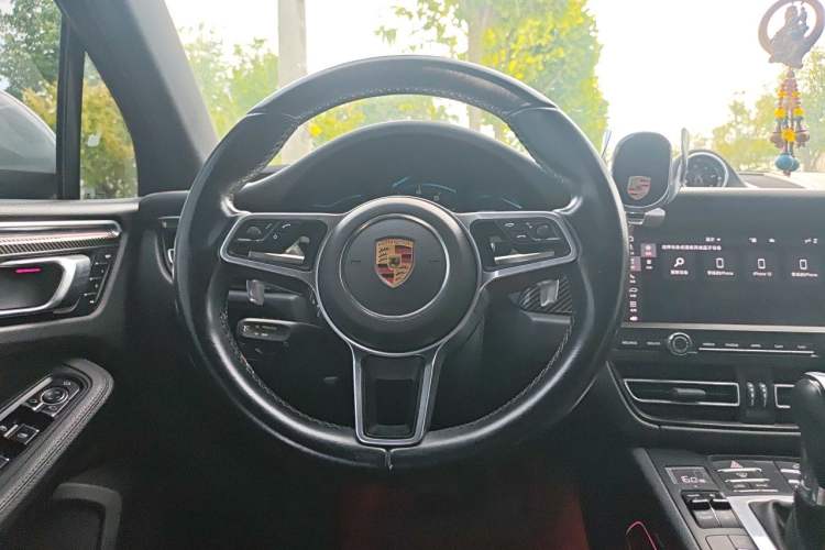 Used Porsche Macan 2021 Macan 2.0T Steering Wheel