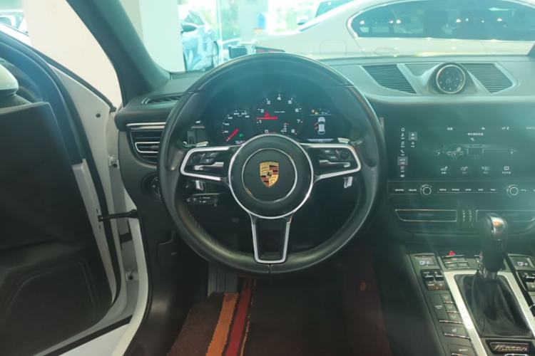 Used Porsche Macan 2021 Macan 2.0T Steering Wheel