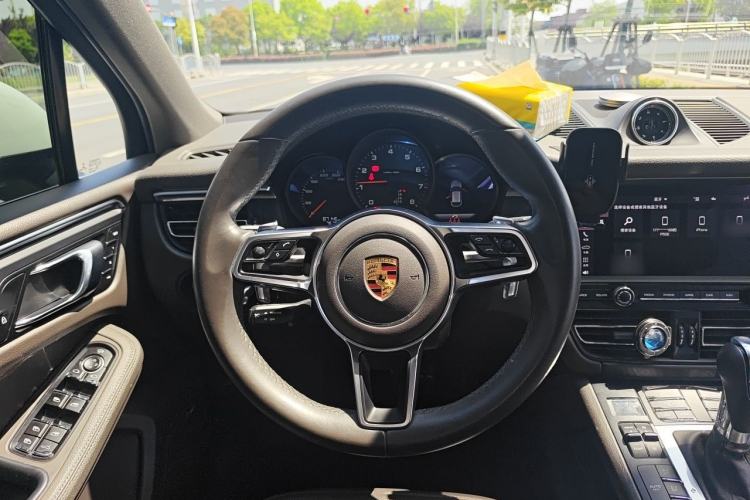 Used Porsche Macan 2021 Macan 2.0T Steering Wheel