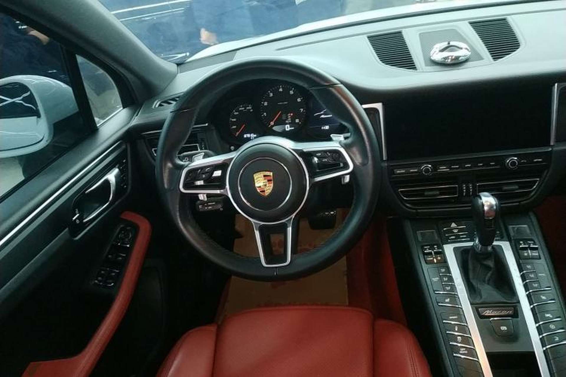 Used Porsche Macan 2021 Macan 2.0T Steering Wheel