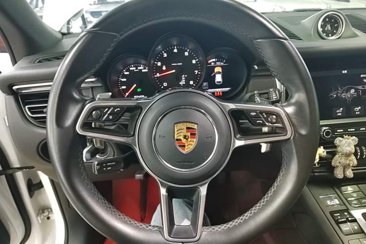 Used Porsche Macan 2021 Macan 2.0T Steering Wheel