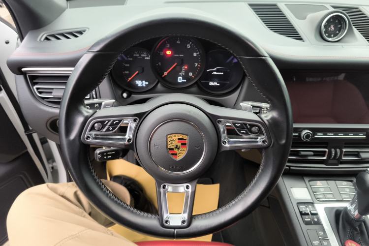 Used Porsche Macan 2021 Macan 2.0T Steering Wheel