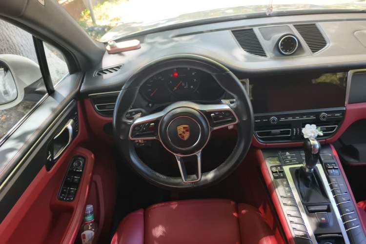 Used Porsche Macan 2021 Macan 2.0T Steering Wheel