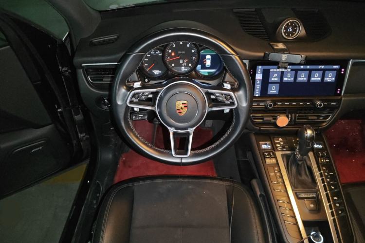 Used Porsche Macan 2021 Macan 2.0T Steering Wheel