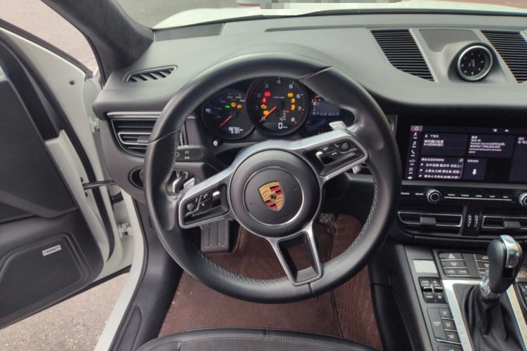 Used Porsche Macan 2021 Macan 2.0T Steering Wheel