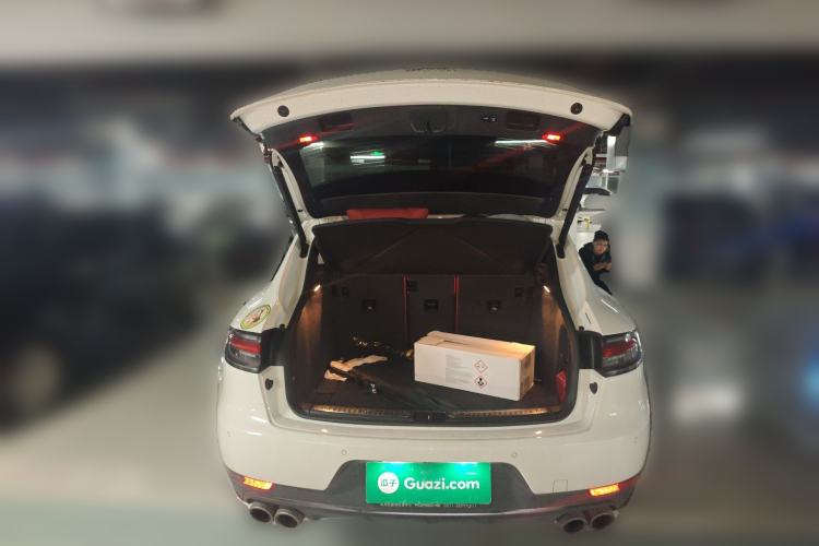 Used Porsche Macan 2021 Macan 2.0T Trunk
