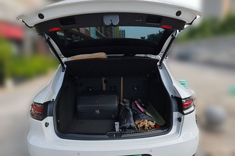 Used Porsche Macan 2021 Macan 2.0T Trunk
