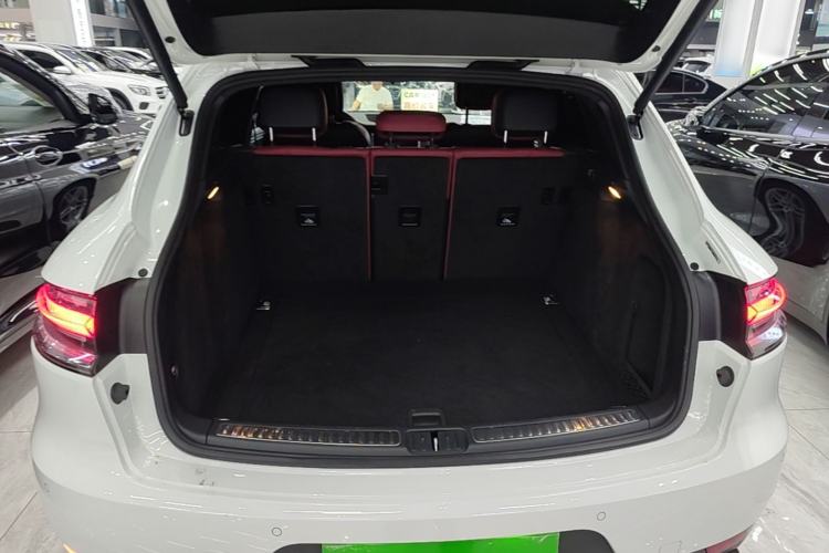 Used Porsche Macan 2021 Macan 2.0T Trunk