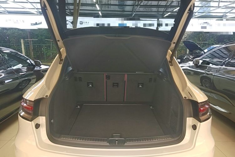 Used Porsche Macan 2021 Macan 2.0T Trunk