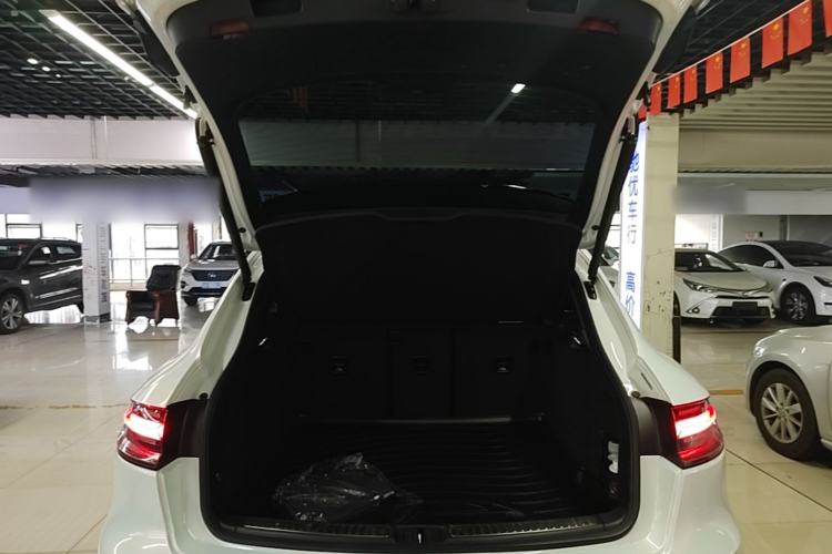 Used Porsche Macan 2021 Macan 2.0T Trunk