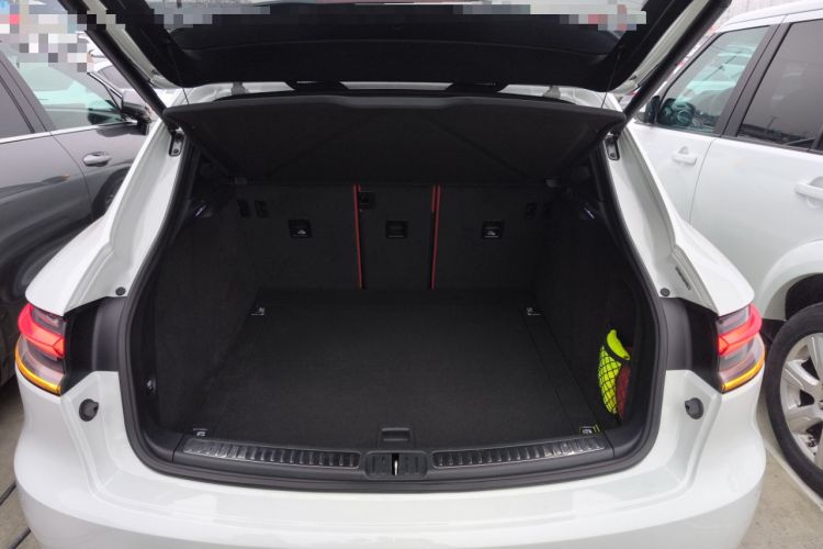 Used Porsche Macan 2021 Macan 2.0T Trunk