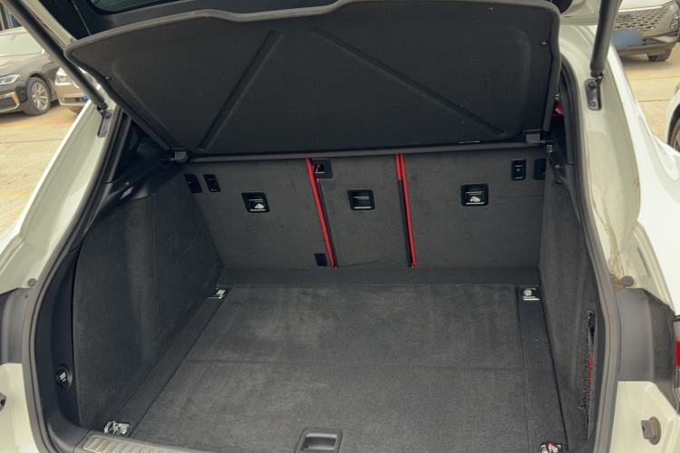 Used Porsche Macan 2021 Macan 2.0T Trunk
