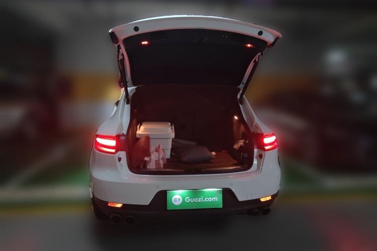 Used Porsche Macan 2021 Macan 2.0T Trunk
