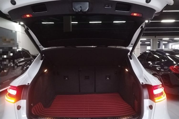Used Porsche Macan 2021 Macan 2.0T Trunk