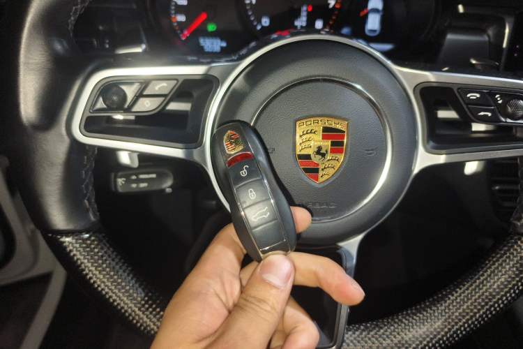 Used Porsche Macan 2021 Macan 2.0T Vehicle Key