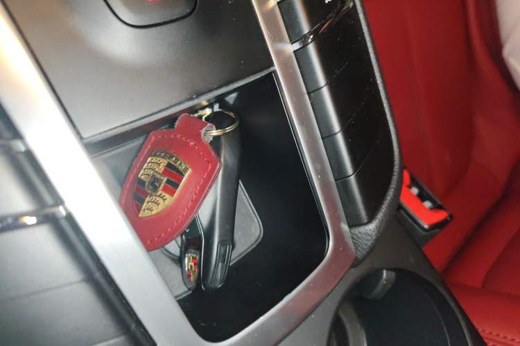 Used Porsche Macan 2021 Macan 2.0T Vehicle Key