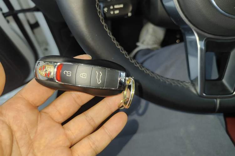 Used Porsche Macan 2021 Macan 2.0T Vehicle Key