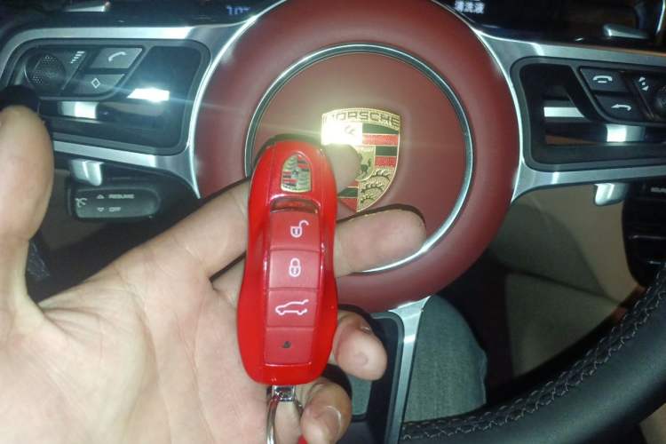 Used Porsche Macan 2021 Macan 2.0T Vehicle Key