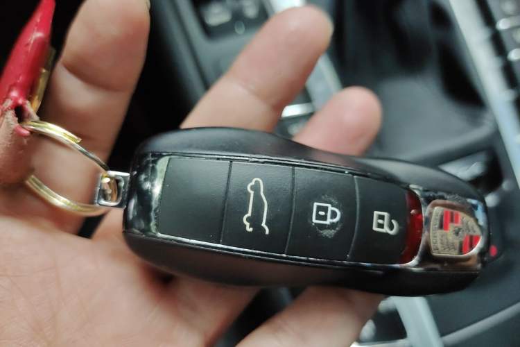 Used Porsche Macan 2021 Macan 2.0T Vehicle Key