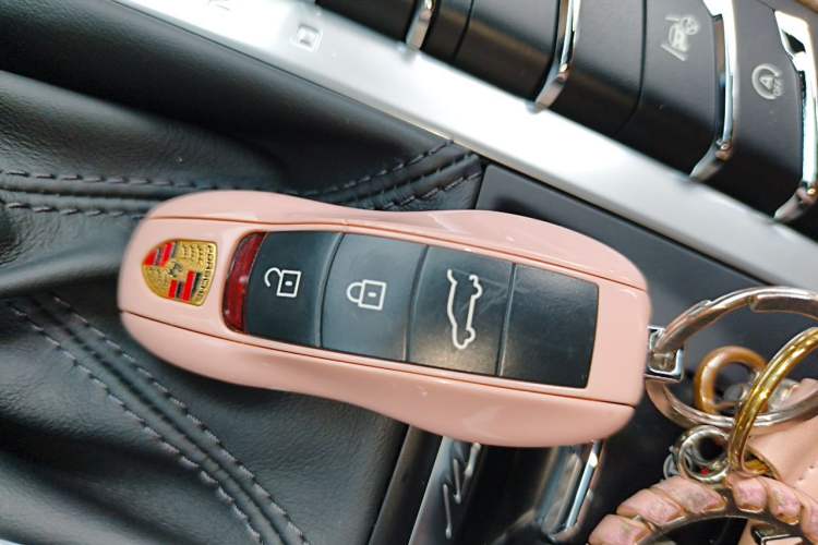 Used Porsche Macan 2021 Macan 2.0T Vehicle Key